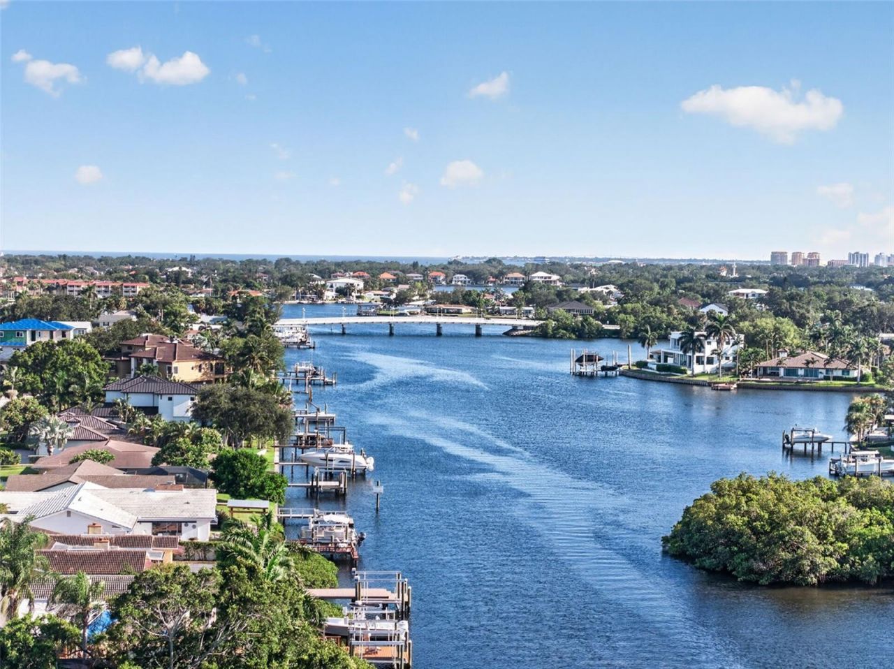 1472 47th Avenue Ne, Saint Petersburg, FL 33703 Photo