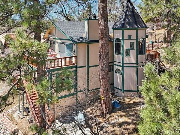 1179 Ridge Road, Fawnskin, CA 92333