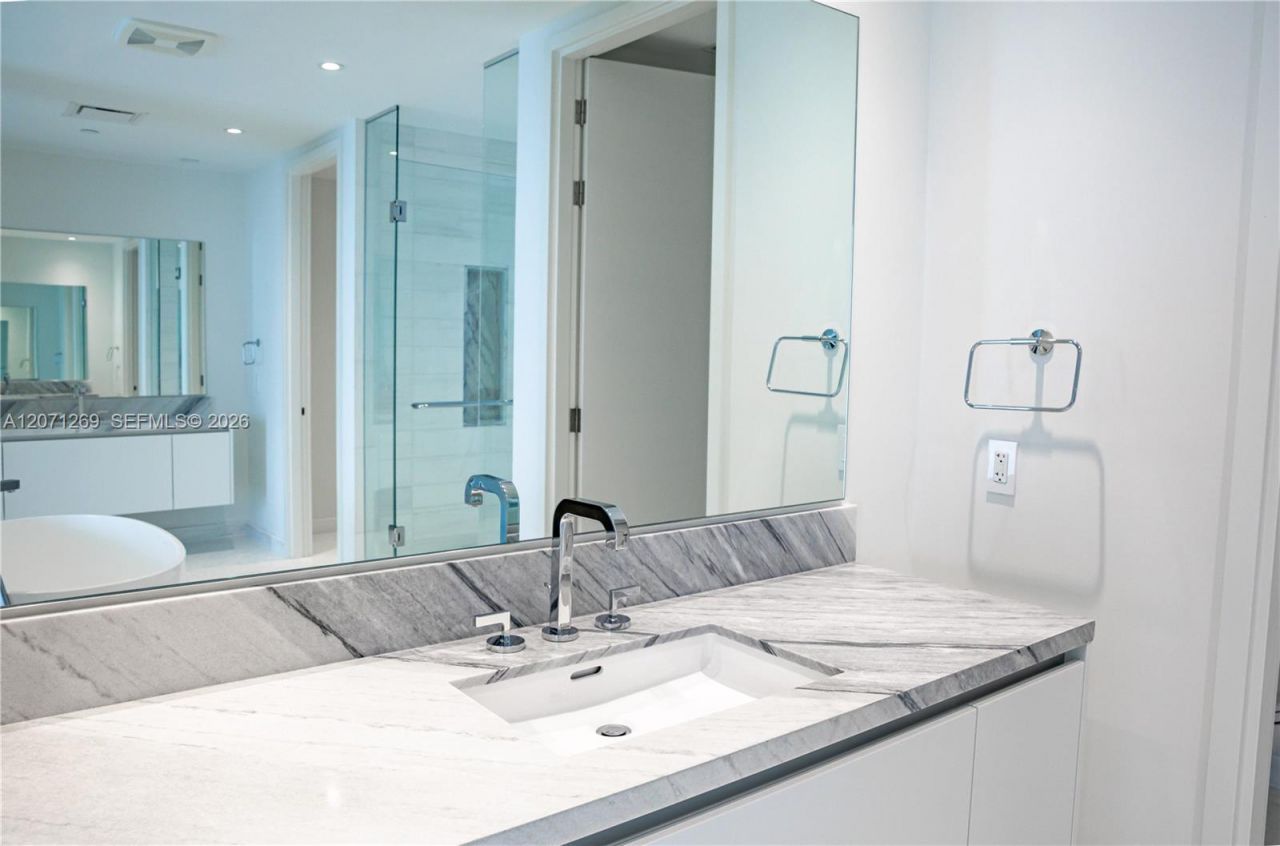 700 NE 26th Ter , Unit 4403, Miami, FL 33137 Photo