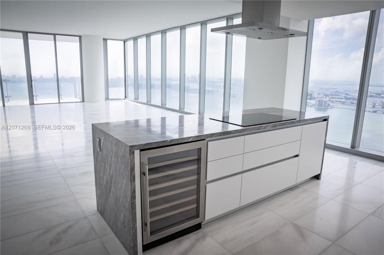 700 NE 26th Ter , Unit 4403, Miami, FL 33137 Photo