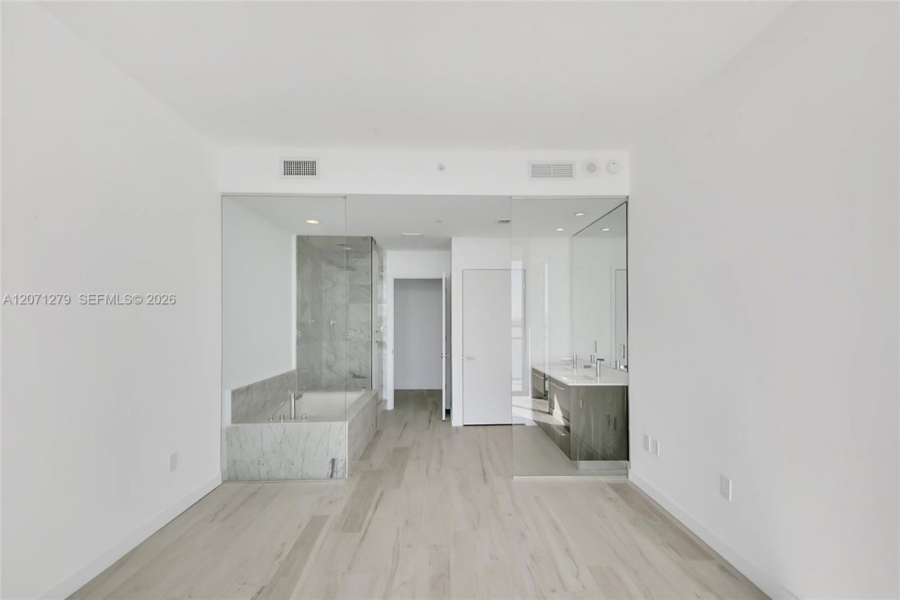 480 NE 31st St , Unit 904, Miami, FL 33137 Photo