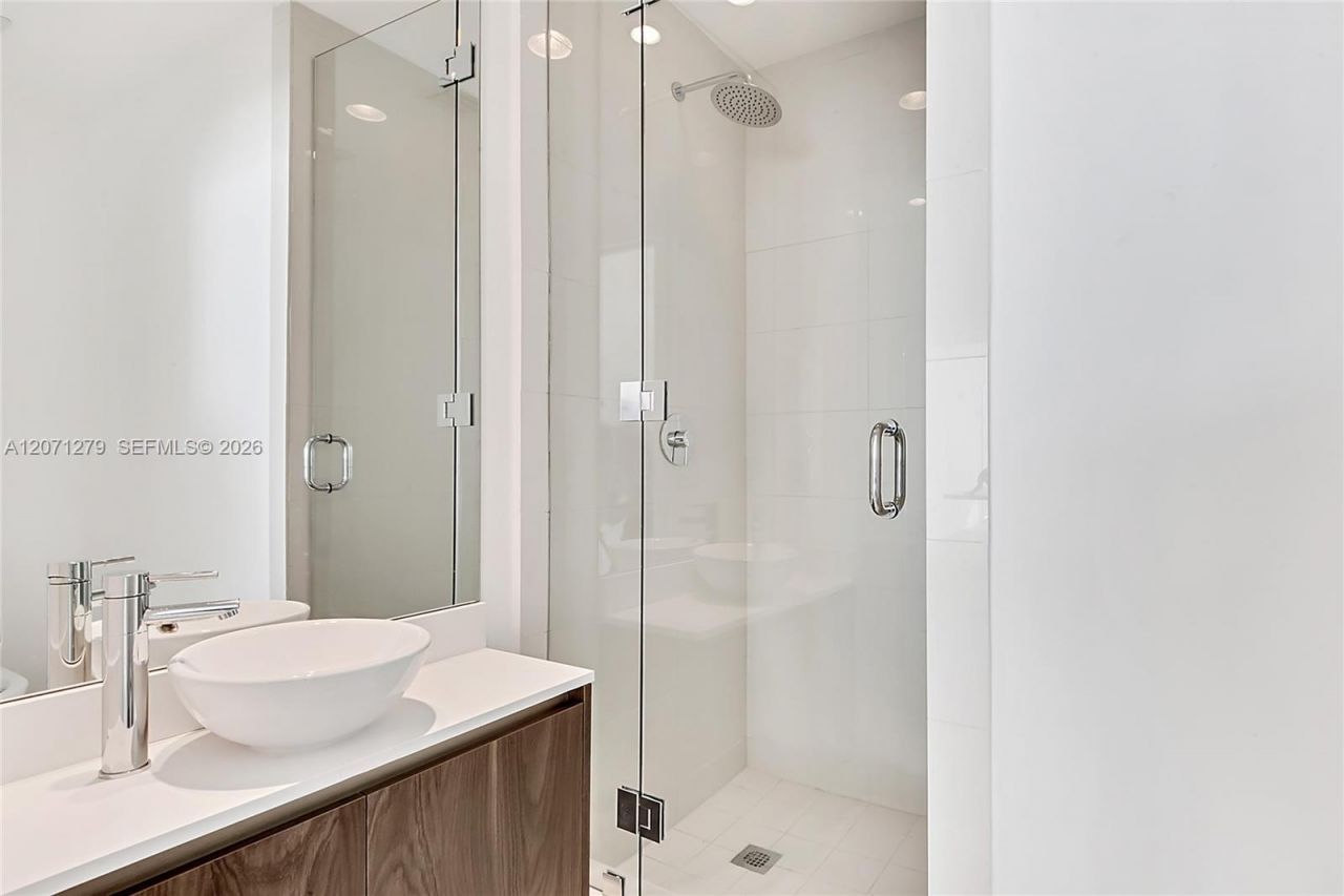 480 NE 31st St , Unit 904, Miami, FL 33137 Photo