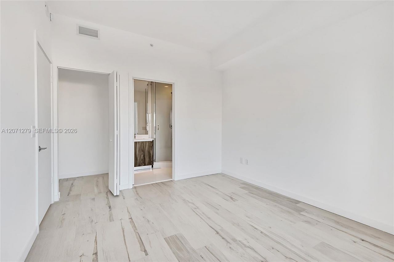 480 NE 31st St , Unit 904, Miami, FL 33137 Photo