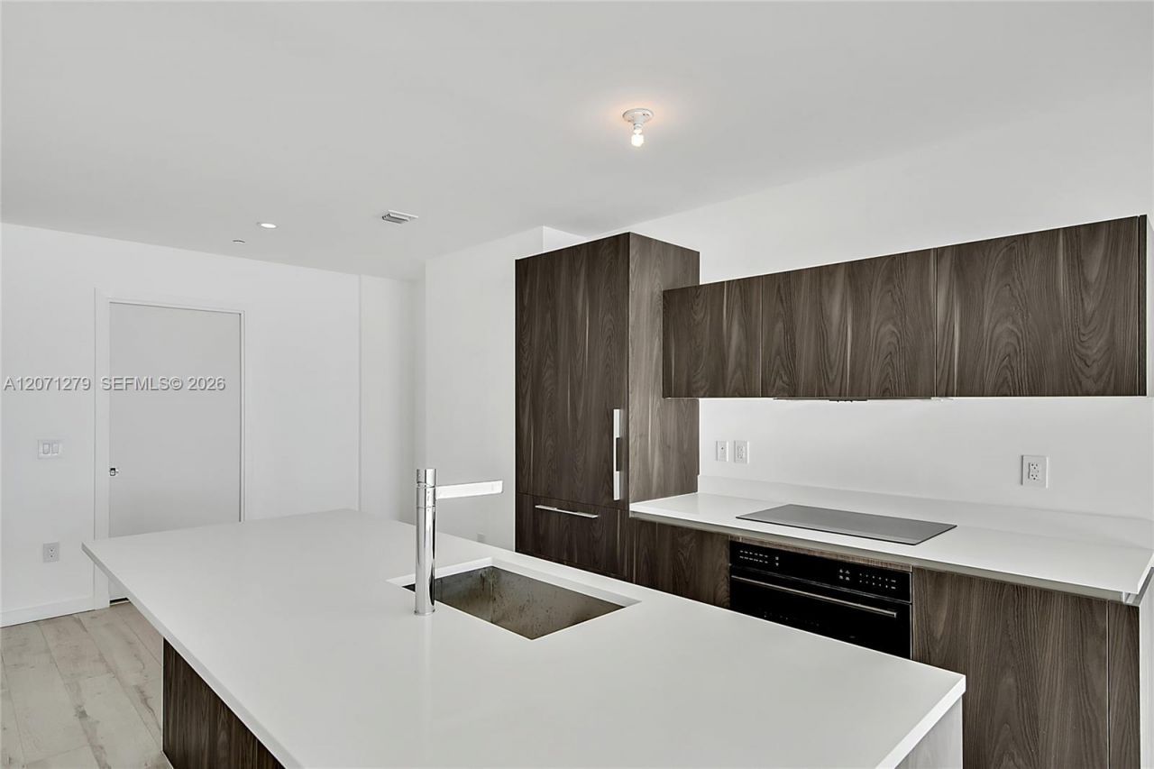 480 NE 31st St , Unit 904, Miami, FL 33137 Photo