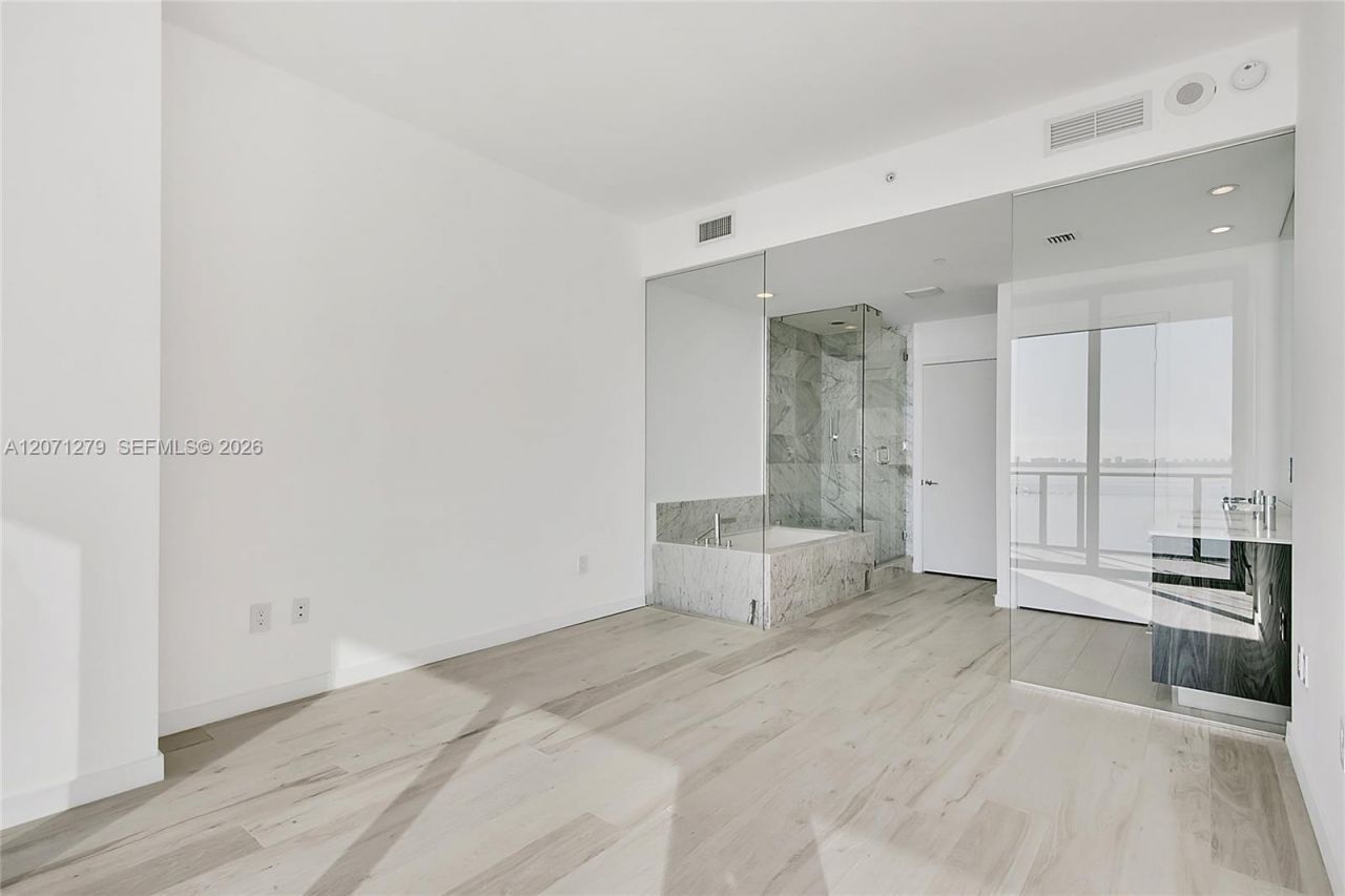 480 NE 31st St , Unit 904, Miami, FL 33137 Photo