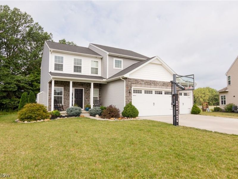 37456 W Fenwick Drive, North Ridgeville, OH 44039 Photo 2