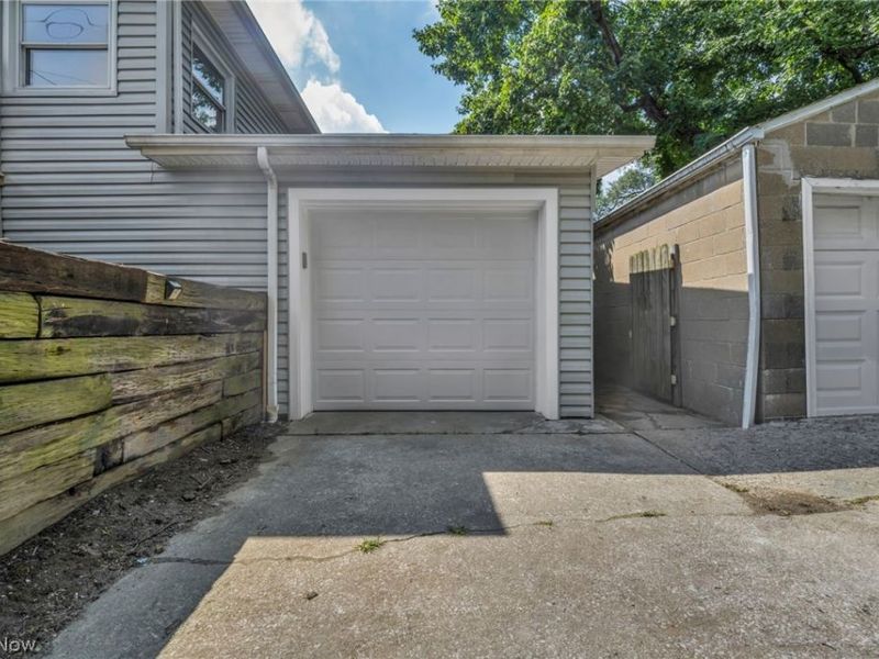 374 Frazier Avenue, Akron, OH 44305 Photo 5