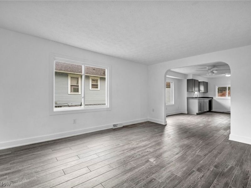 374 Frazier Avenue, Akron, OH 44305 Photo 6