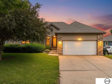 7412 Collister Road, Lincoln, NE 68516