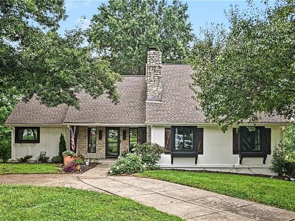 4811 Lees Summit Road, Kansas City, MO 64136