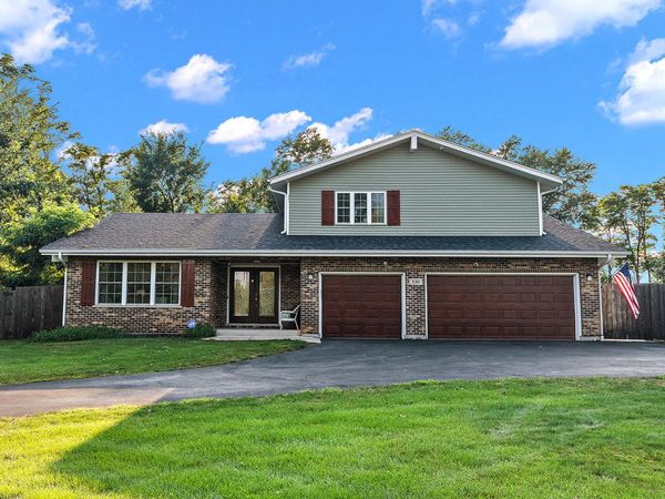 530 1st Street, Lemont, IL 60439
