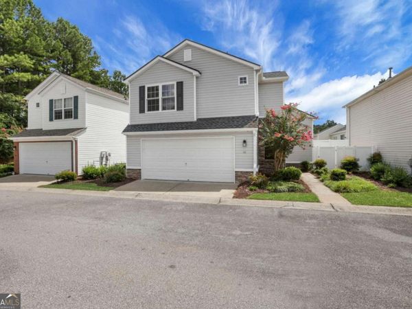 141 W Oaks Place, Woodstock, GA 30188