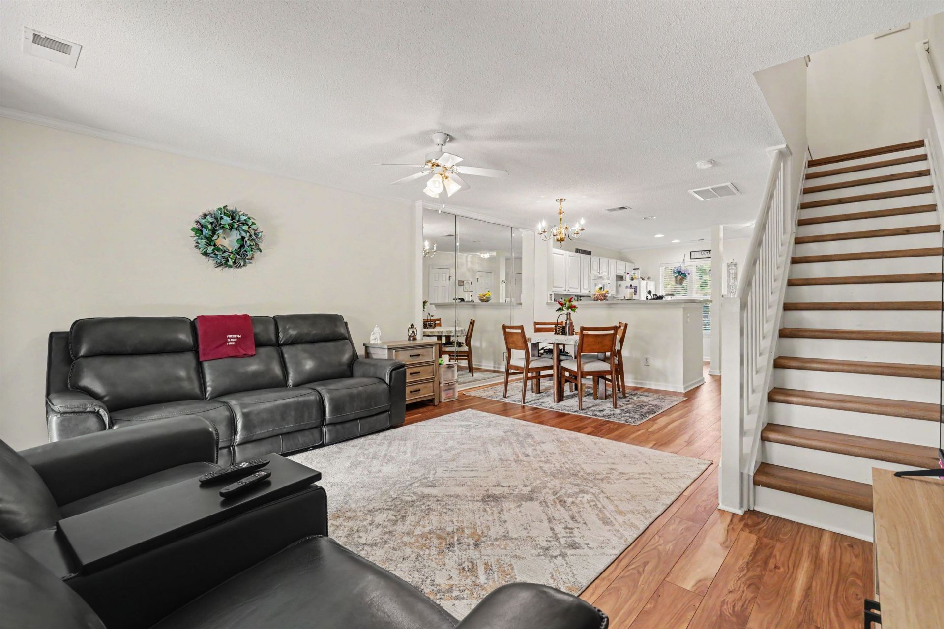 1022 Pinnacle Ln. Photo 14