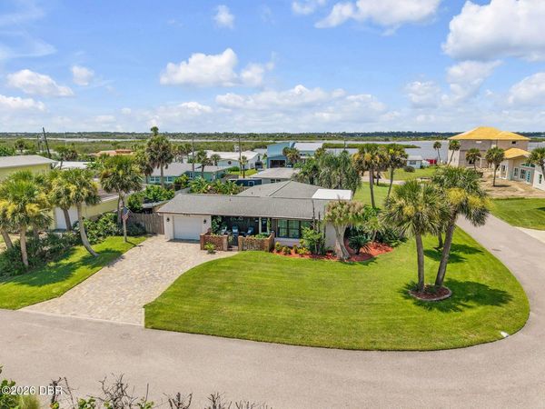 201 S Venetian Way, Port Orange, FL 32127