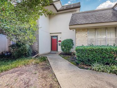 13818 Methuen Green Lane, Dallas, TX 75240