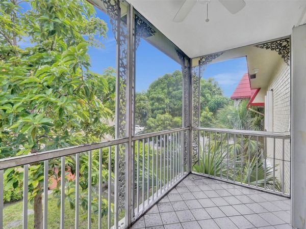 555 SE 8TH Street, Unit 252, Deerfield Beach, FL 33441