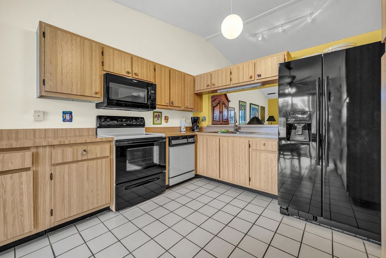8 Eaton Place, Boynton Beach, FL 33426 Photo