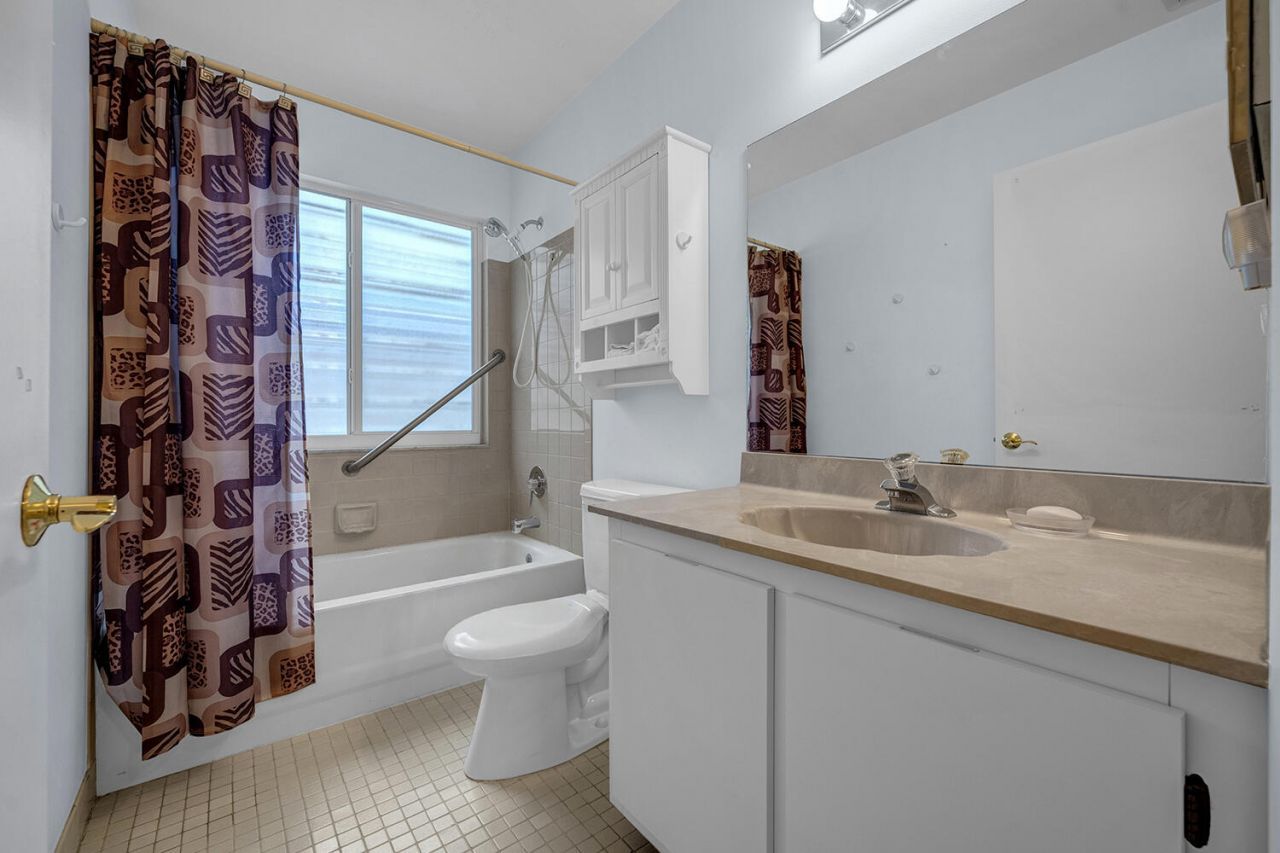 8 Eaton Place, Boynton Beach, FL 33426 Photo