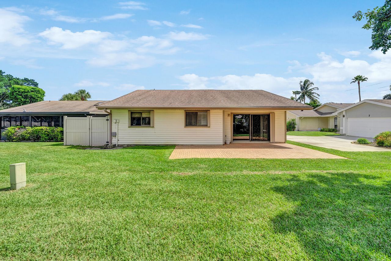 8 Eaton Place, Boynton Beach, FL 33426 Photo