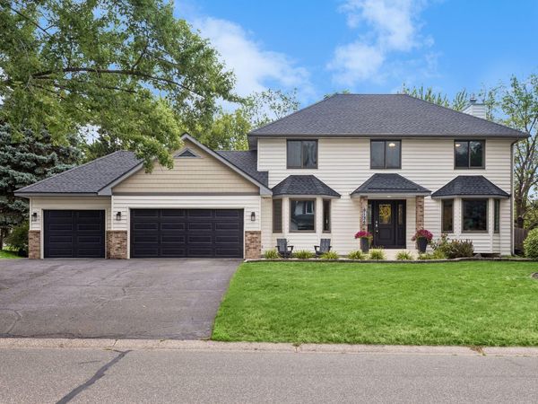9136 Pinehurst Road , Woodbury, MN 55125