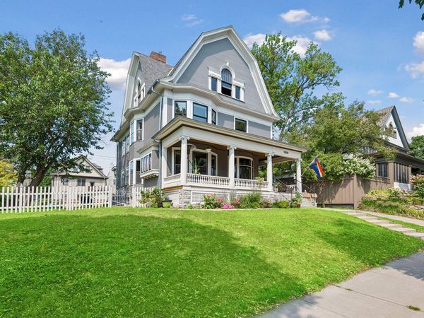 1906 Emerson Avenue S, Minneapolis, MN 55403