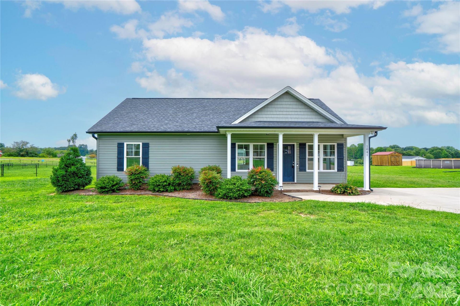 1041 Cleveland Avenue, Grover, NC 28073 Main Photo
