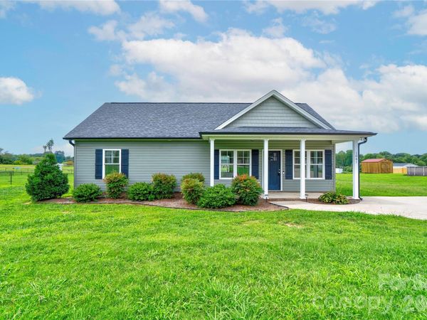 1041 Cleveland Avenue, Grover, NC 28073