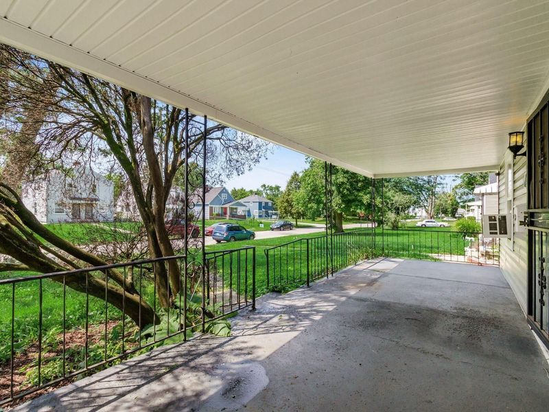 1018 E 19th Avenue , Columbus, OH 43211 Photo 6