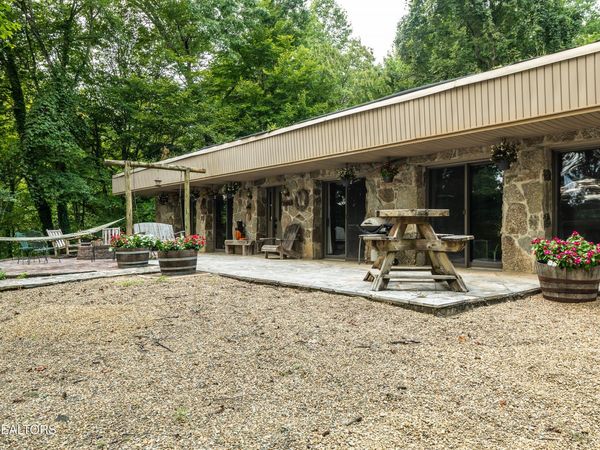 230 Comb Ridge Rd, Maynardville, TN 37807