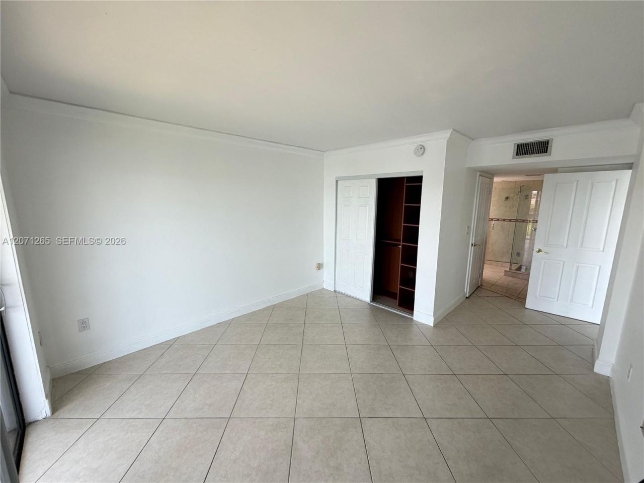 1350 SW 122nd Ave, Unit 404, Miami, FL 33184 Photo