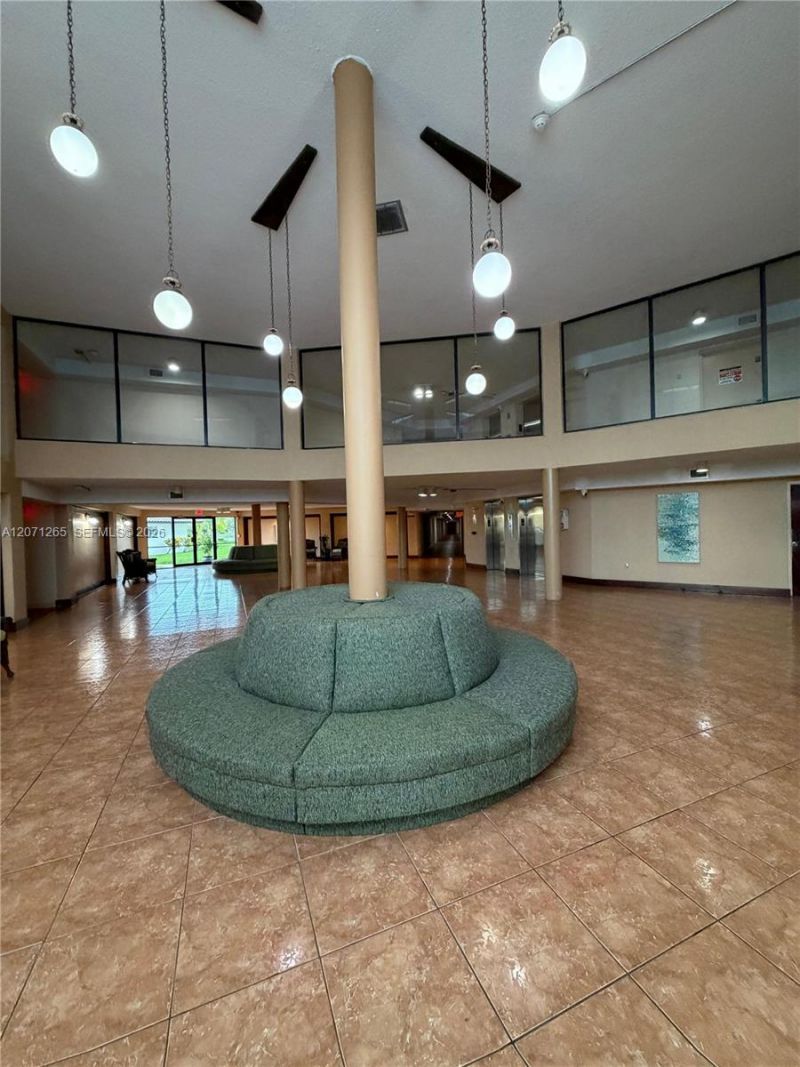 1350 SW 122nd Ave, Unit 404, Miami, FL 33184 Photo