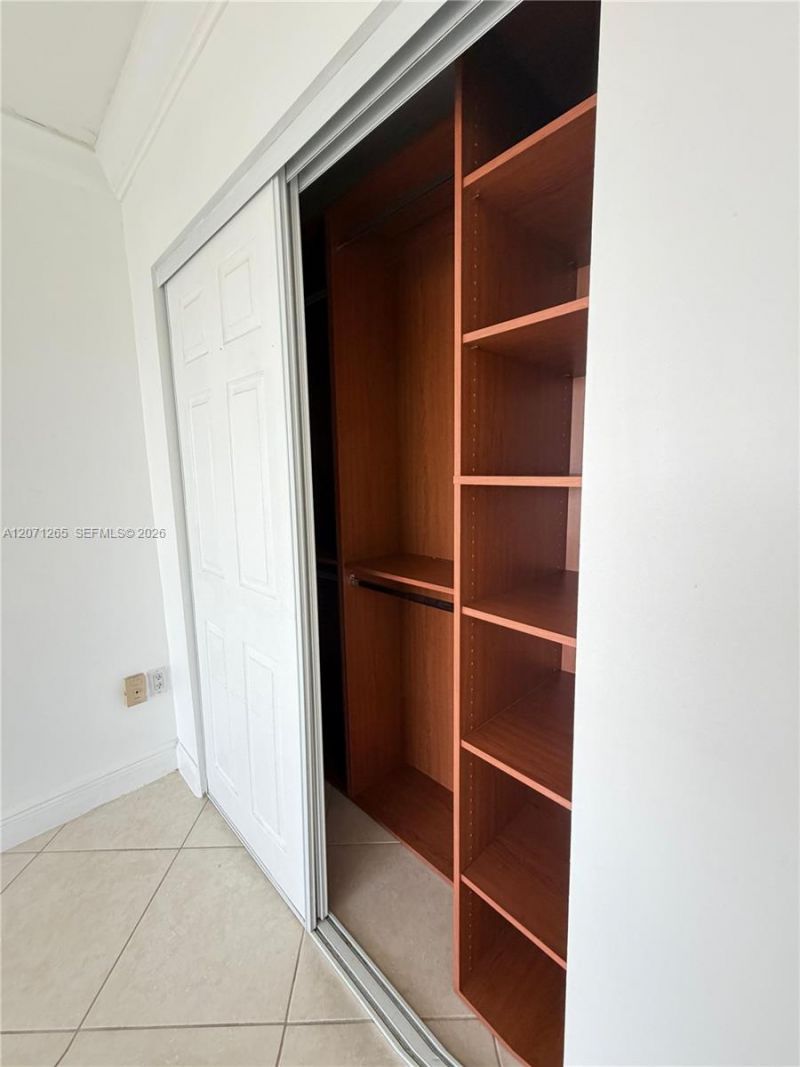 1350 SW 122nd Ave, Unit 404, Miami, FL 33184 Photo
