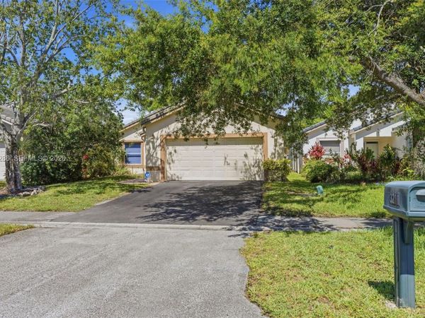3211 NW 123 Ave, Coral Springs, FL 33065