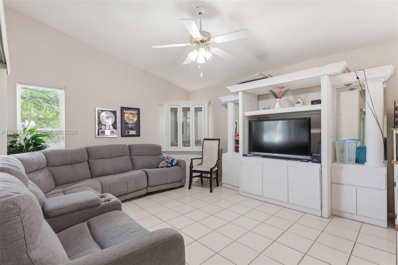 3211 NW 123 Ave, Coral Springs, FL 33065 Photo