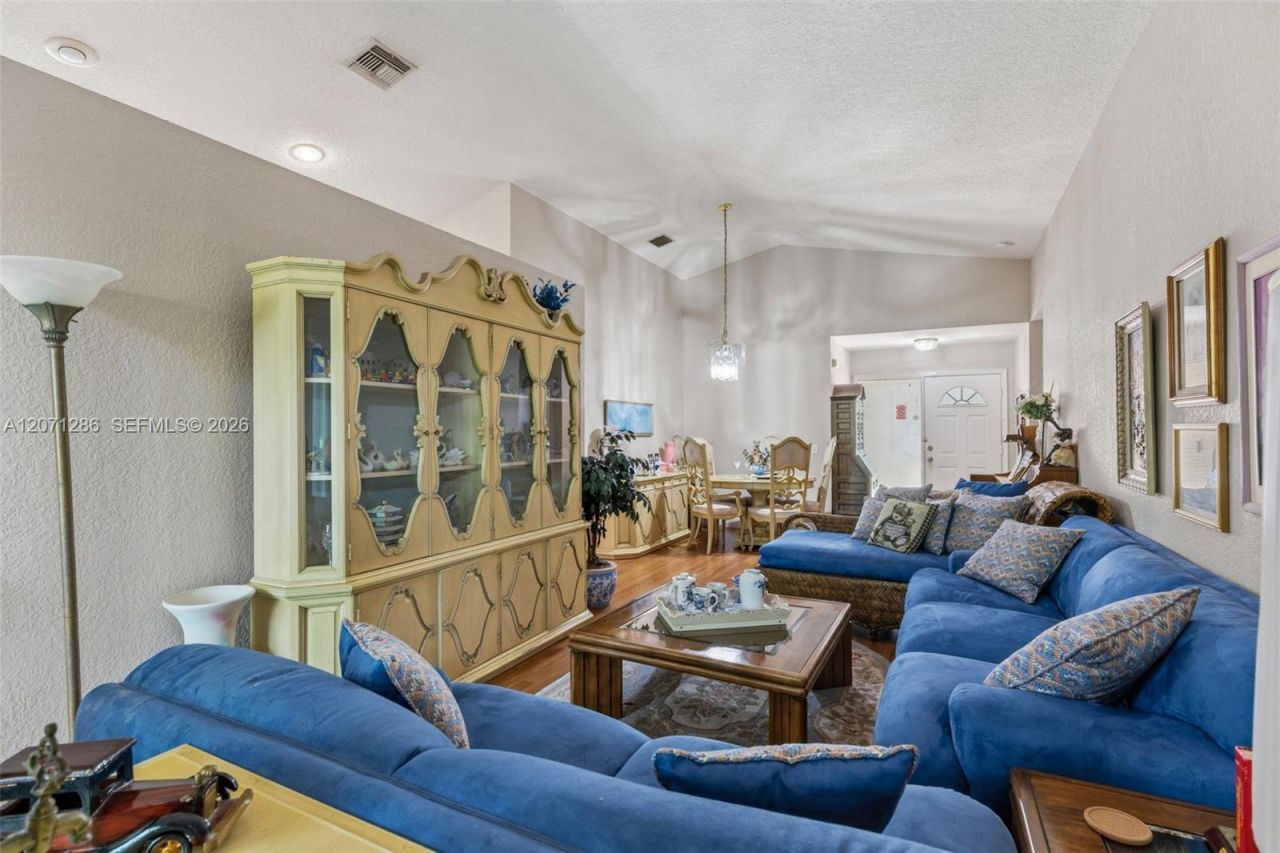 3211 NW 123 Ave, Coral Springs, FL 33065 Photo