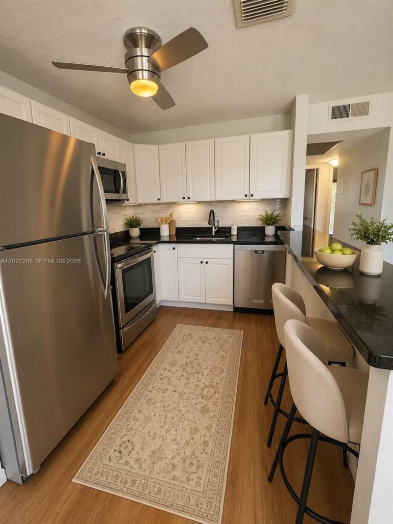 13450 SW 3rd St , Unit 404D, Pembroke Pines, FL 33027 Photo