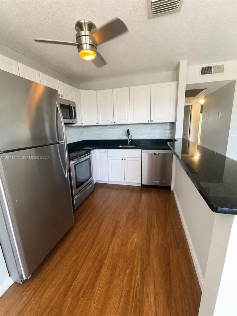 13450 SW 3rd St , Unit 404D, Pembroke Pines, FL 33027 Photo