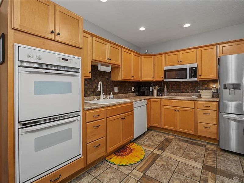 586 Chapman Street, Waynesville, OH 45068 Photo 6