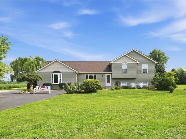9292 Arrowcreek Drive, Oregonia, OH 45054