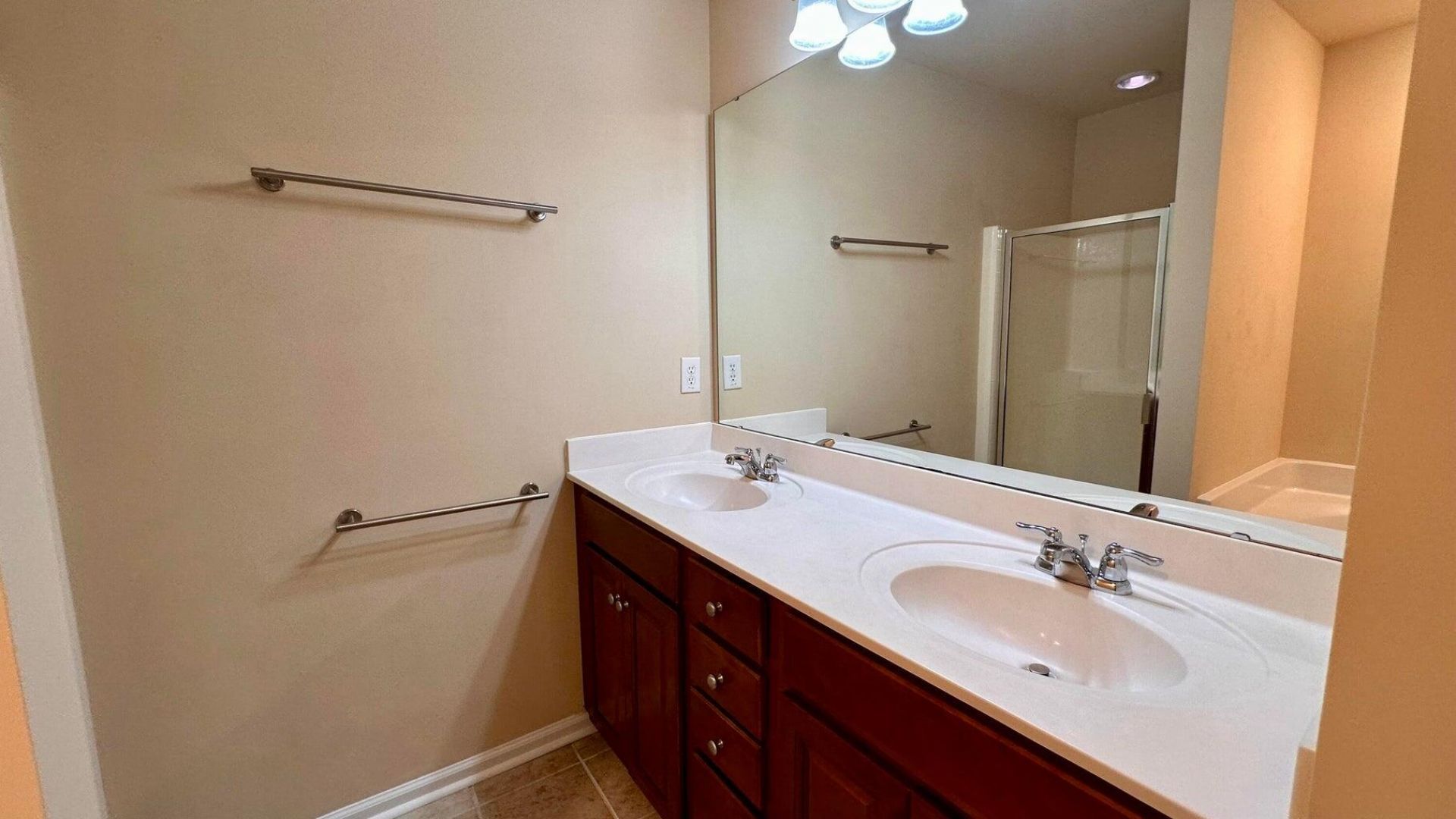 1592 Bluewater Way Photo 11