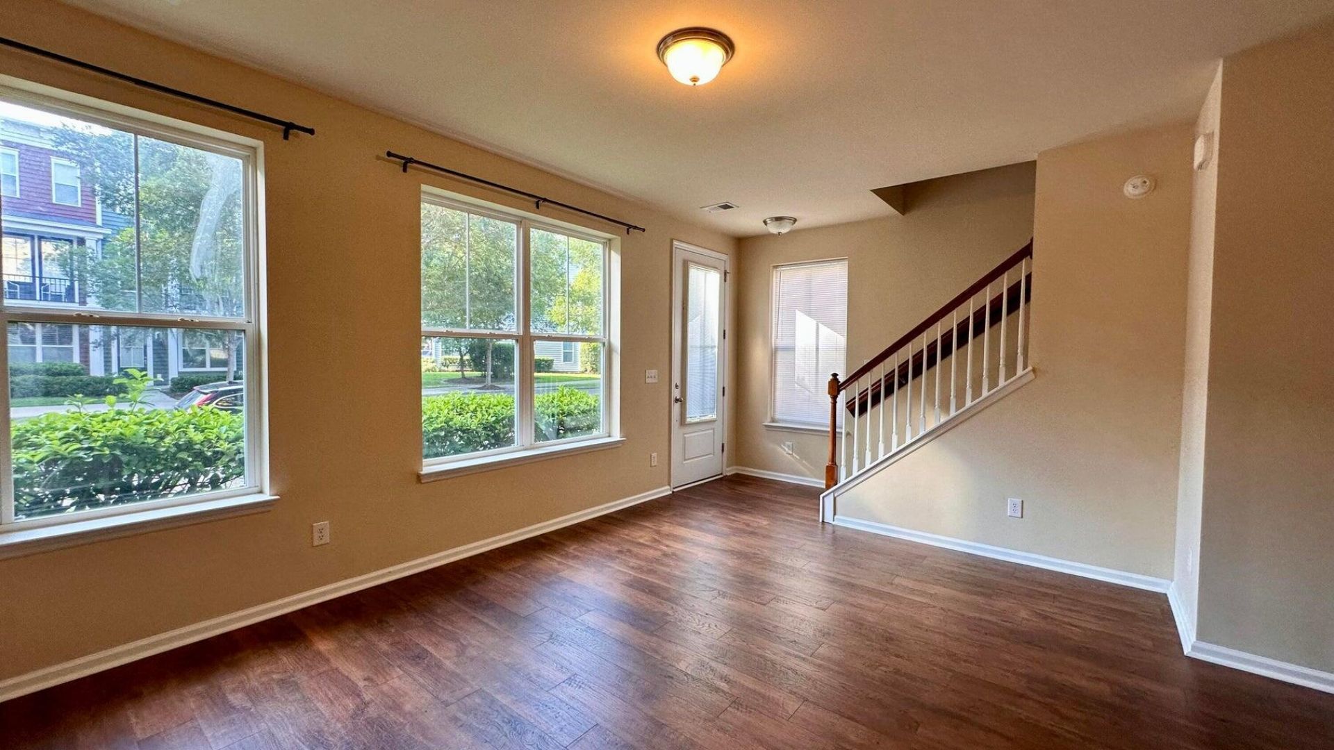 1592 Bluewater Way Photo 24