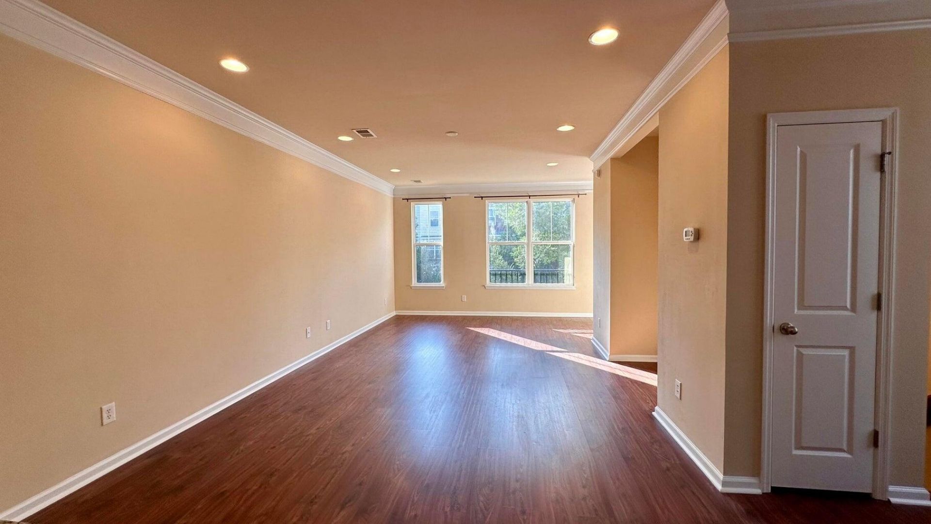 1592 Bluewater Way Photo 4