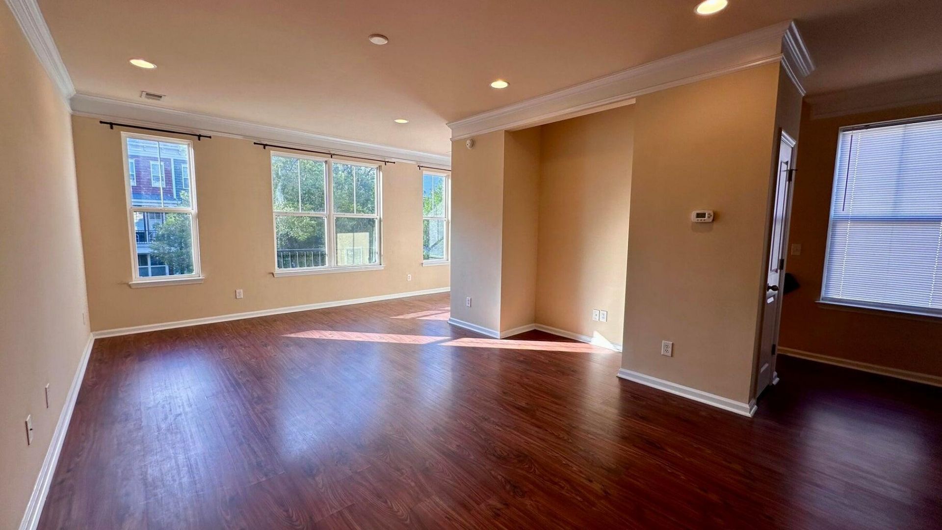 1592 Bluewater Way Photo 5