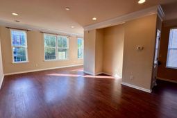 1592 Bluewater Way photo 4