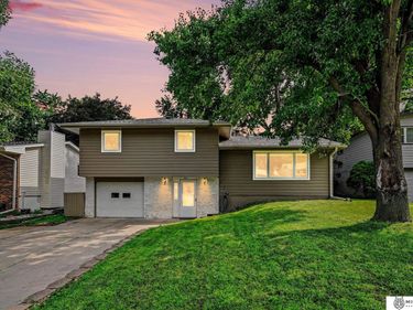 9127 Spaulding Street, Omaha, NE 68134