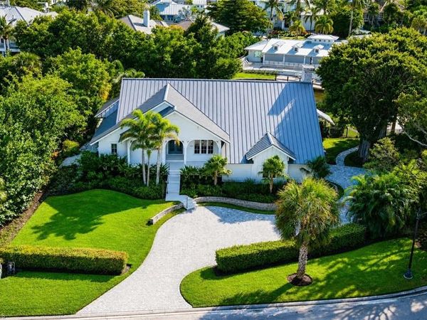 5042 Seahorse AVE , NAPLES, FL 34103