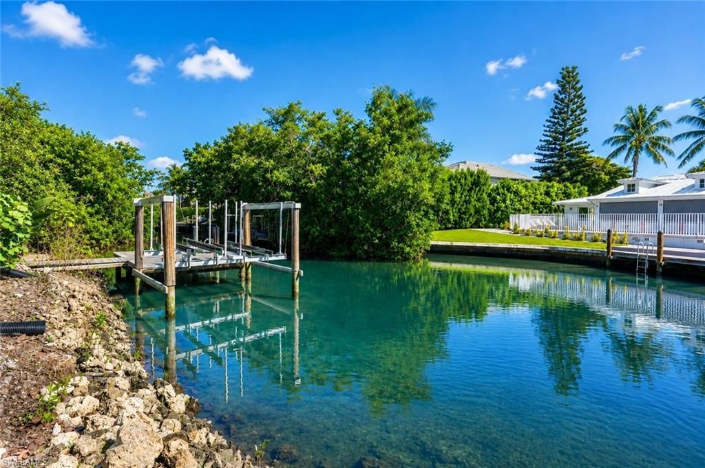 5042 Seahorse Ave , Naples, FL 34103 Photo