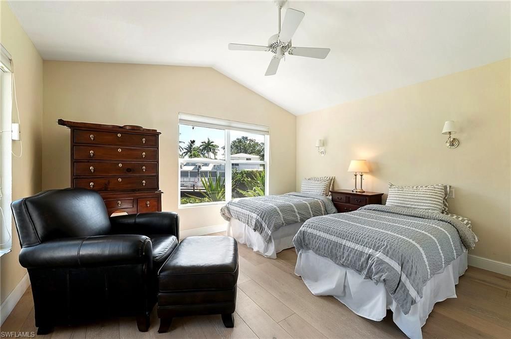 5042 Seahorse Ave , Naples, FL 34103 Photo