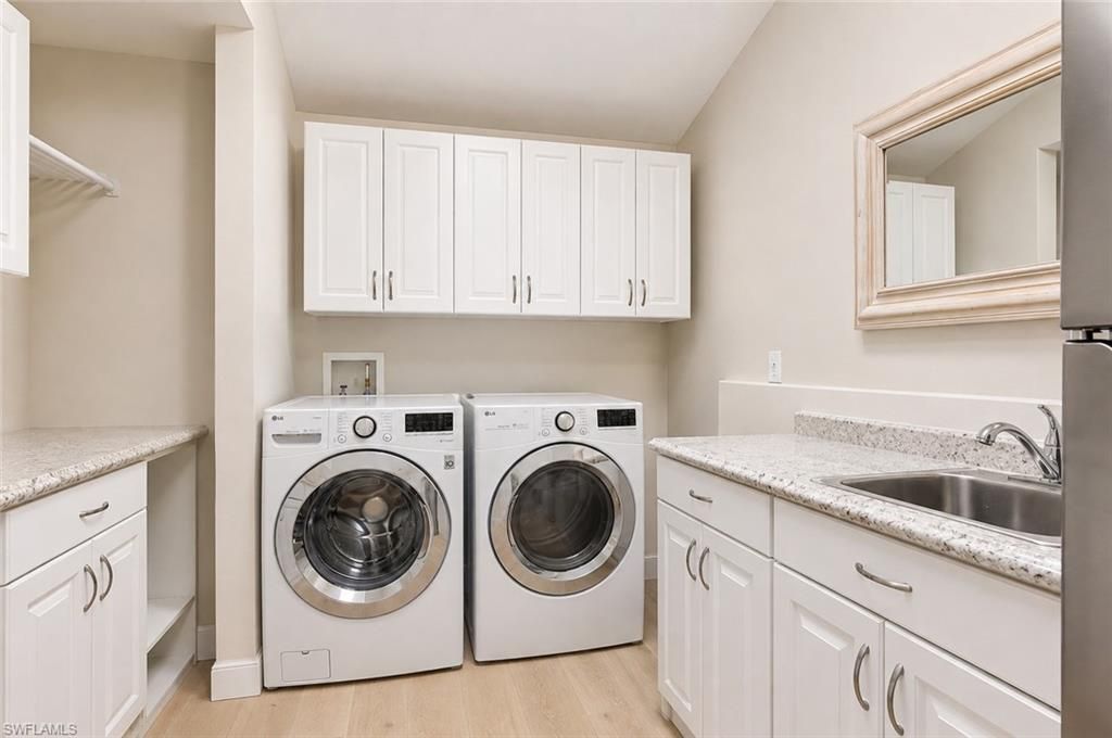 5042 Seahorse Ave , Naples, FL 34103 Photo