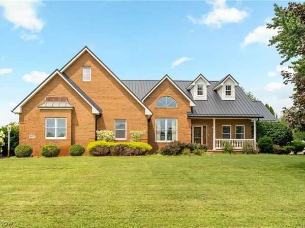 3371 Sherbrook Drive, Uniontown, OH 44685